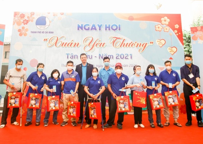 HCM-V Le «Printemps du coeur» apporte un Têt joyeux aux personnes dans le besoin